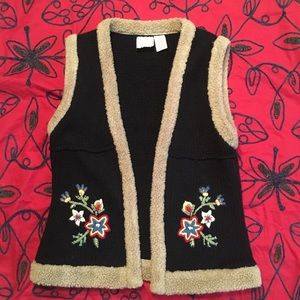 Vtg embroidered chunky knit vest w Sherpa trim M